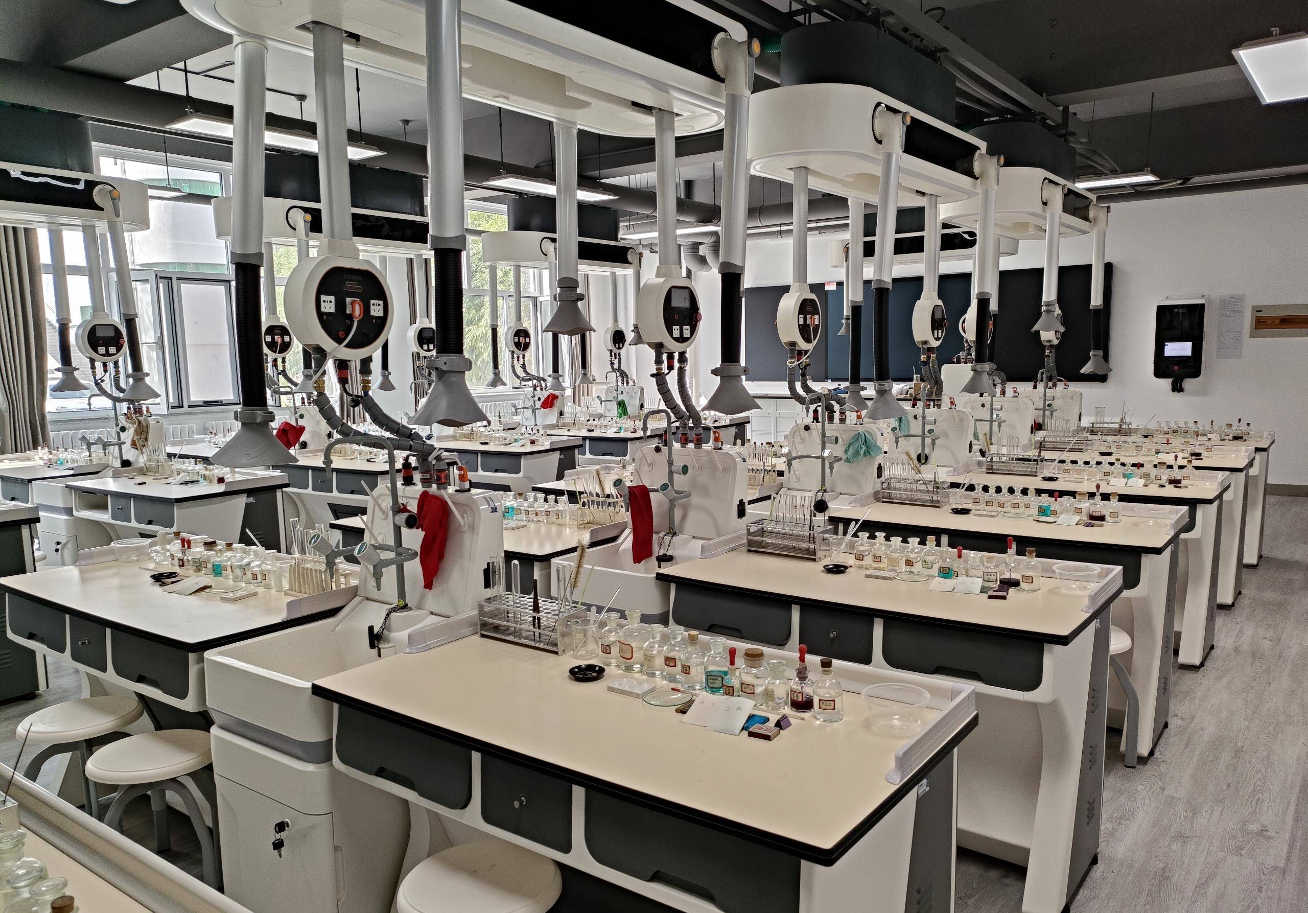 初中化学实验室教学装备与医药教学器材配备标准要求参考